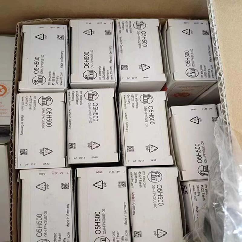 易福门EVC002、EVC005、IG5924、II5851IFM电缆插件现货