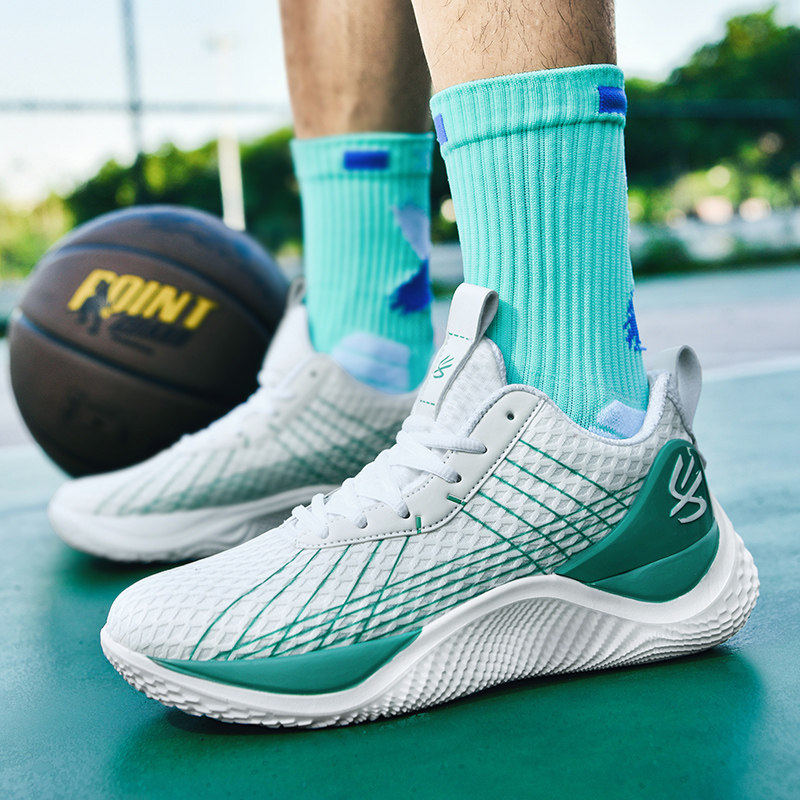 库里篮球鞋7正品男童8战靴中小学生青少年10摩擦有声音儿童运动鞋