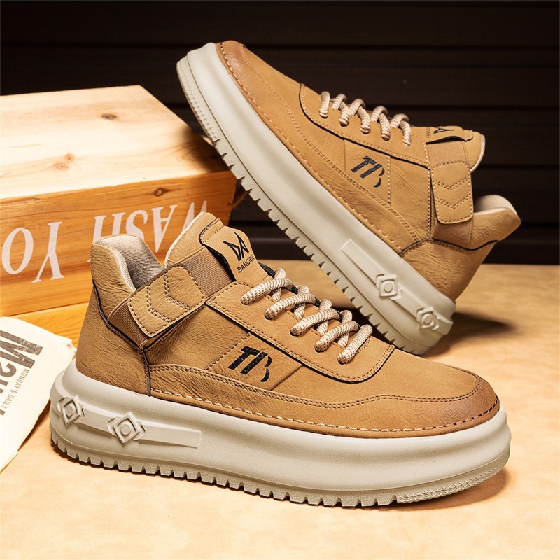 2025年冬季新款马丁靴男高帮英伦风复古皮鞋休闲潮流百搭工装男靴