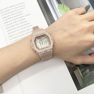 Casio卡西欧运动防水多功能女表休闲小方块电子数显女学生手表