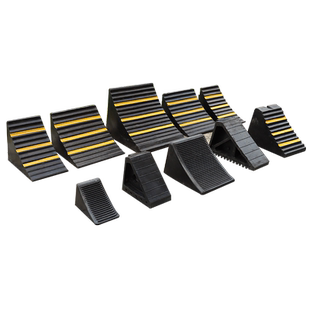 带环橡胶小轿车止退器三角木坡度防滑挡轮块阻塞器汽车轮胎倒车垫