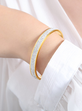 新款镶钻时尚小众设计感镯子不掉