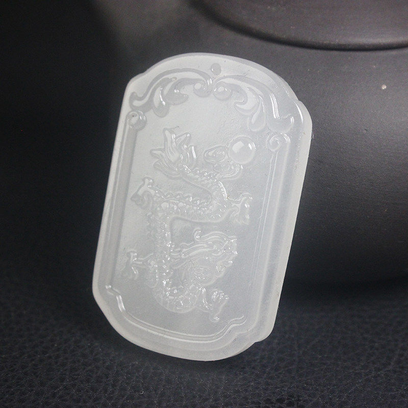 正品桂林鸡血玉白色贵妃料龙牌吊坠龙凤牌挂件项链天然玉石带证书