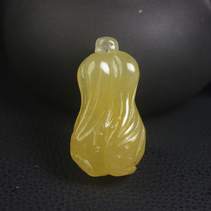 正品桂林鸡血玉地黄料白菜吊坠女款黄色冰透时尚百搭纯天然带证书