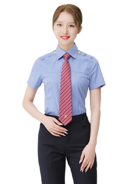 长短袖蓝色衬衣外穿铁路制服