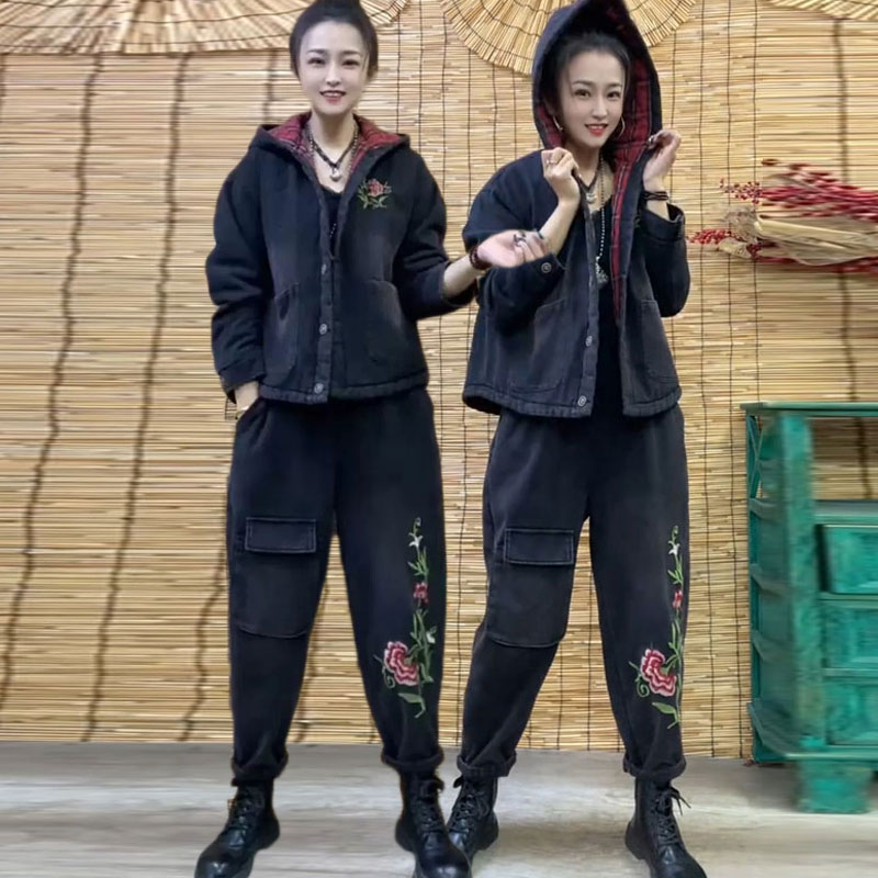 2025秋冬款连帽加棉牛仔套装女刺绣加厚棉衣外套+哈伦裤两件套潮