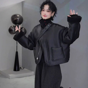 两面穿皮毛一体羊羔绒外套女新款爆款冬季洋气圆领短款夹克机车服