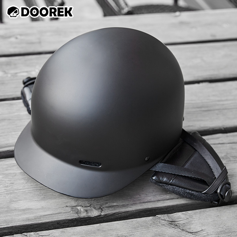 蘑菇头doorek新款单双板滑雪头盔男女防撞机车骑行装备白色