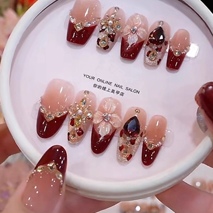 纯手工穿戴甲红色法式2025新款高级感中长款秋冬新娘光疗显白美甲