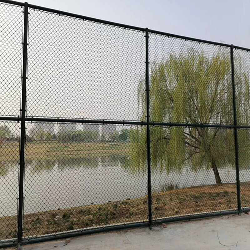 球场围网体育场护栏网篮球场防护网足球场隔离网勾花网围栏镀锌网