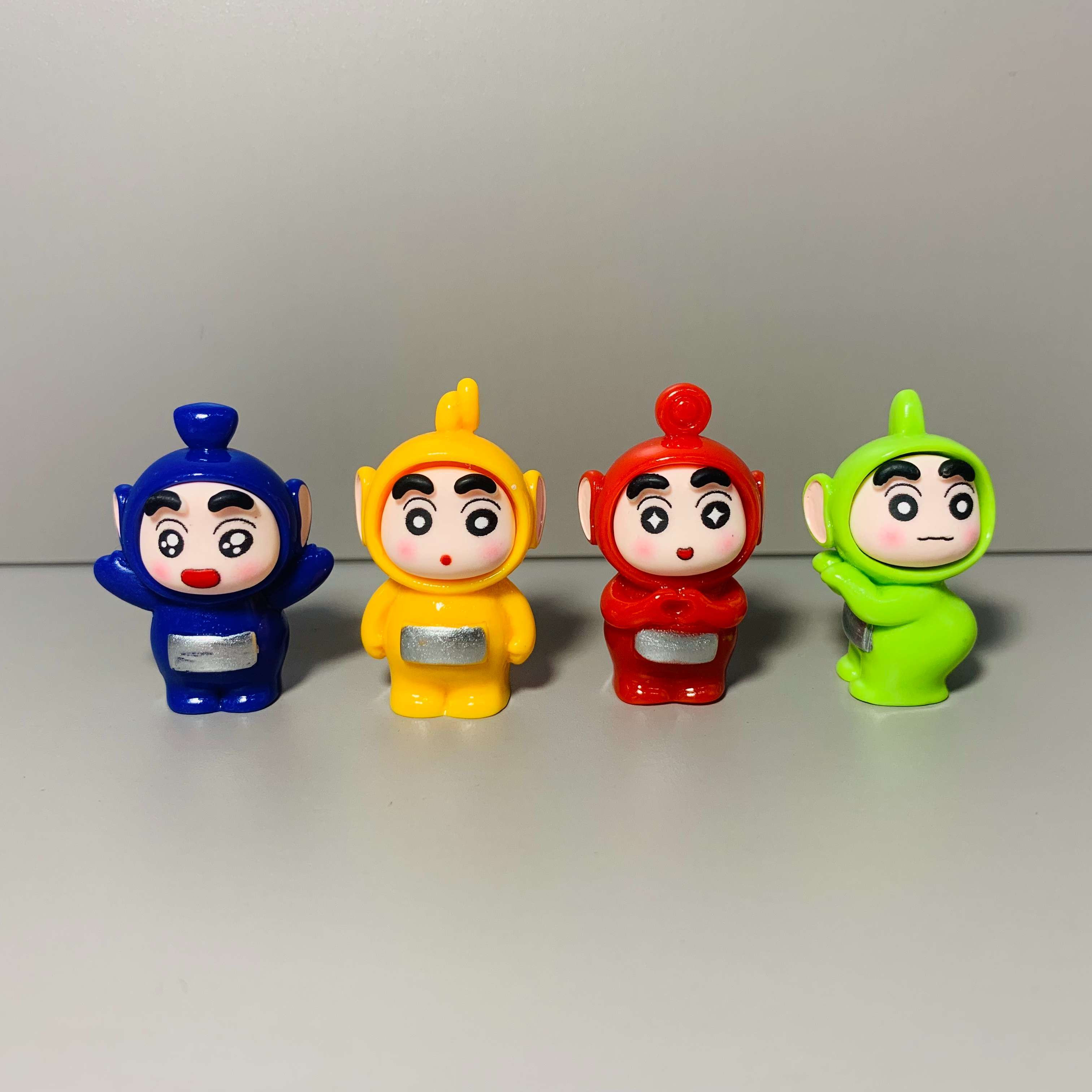 无聊！Q版蜡笔小新变装天线宝宝桌面车载解压治愈工位情绪小摆件图片