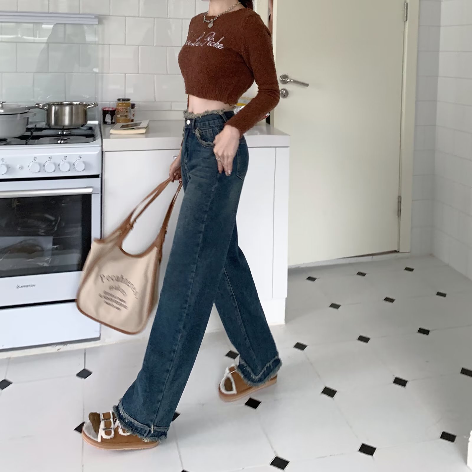 MC206-P58时尚宽松牛仔裤女2023新款双层毛边高腰修身显瘦直筒裤，女装牛仔裤，星座1611A