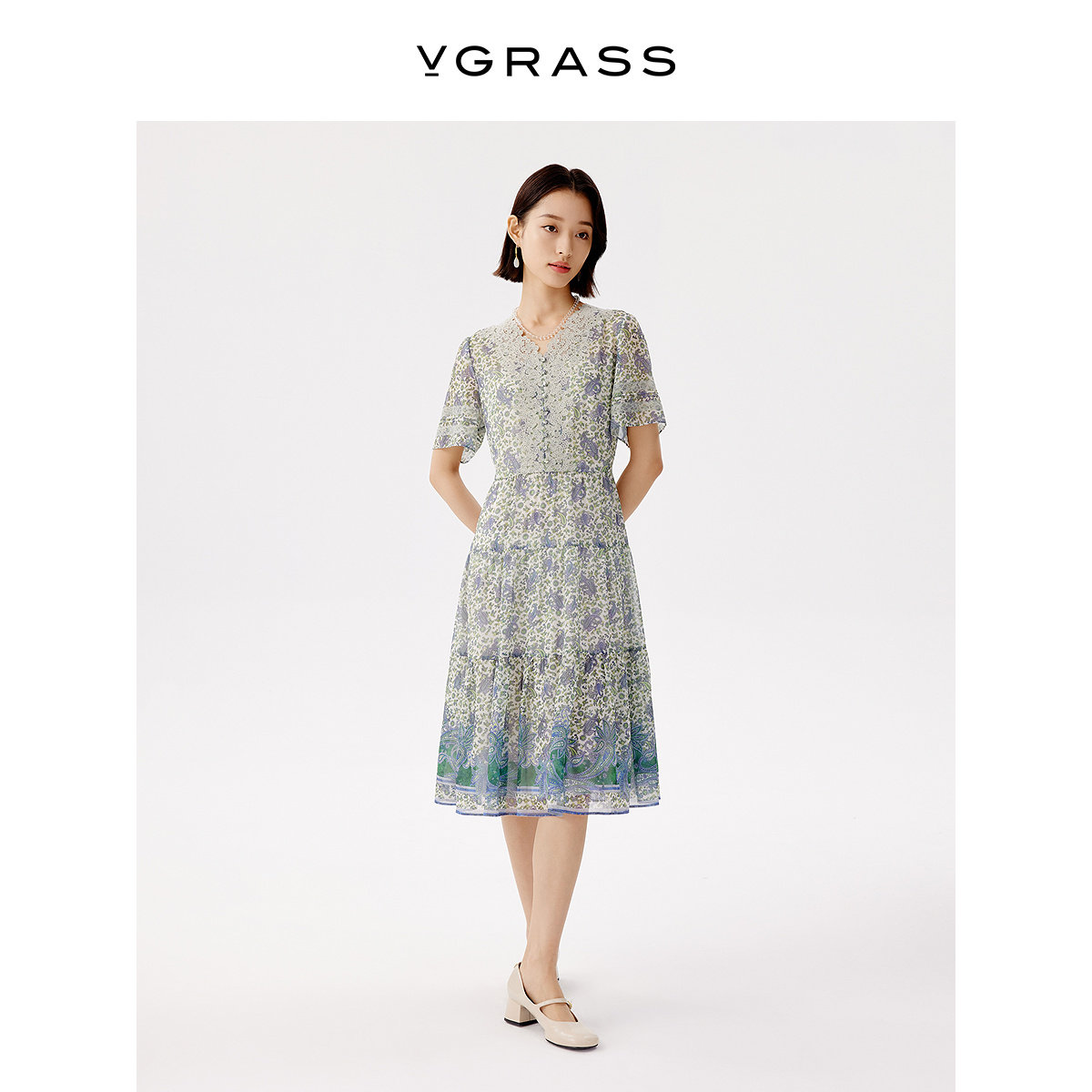 VGRASS定位印花绣花V领连衣裙