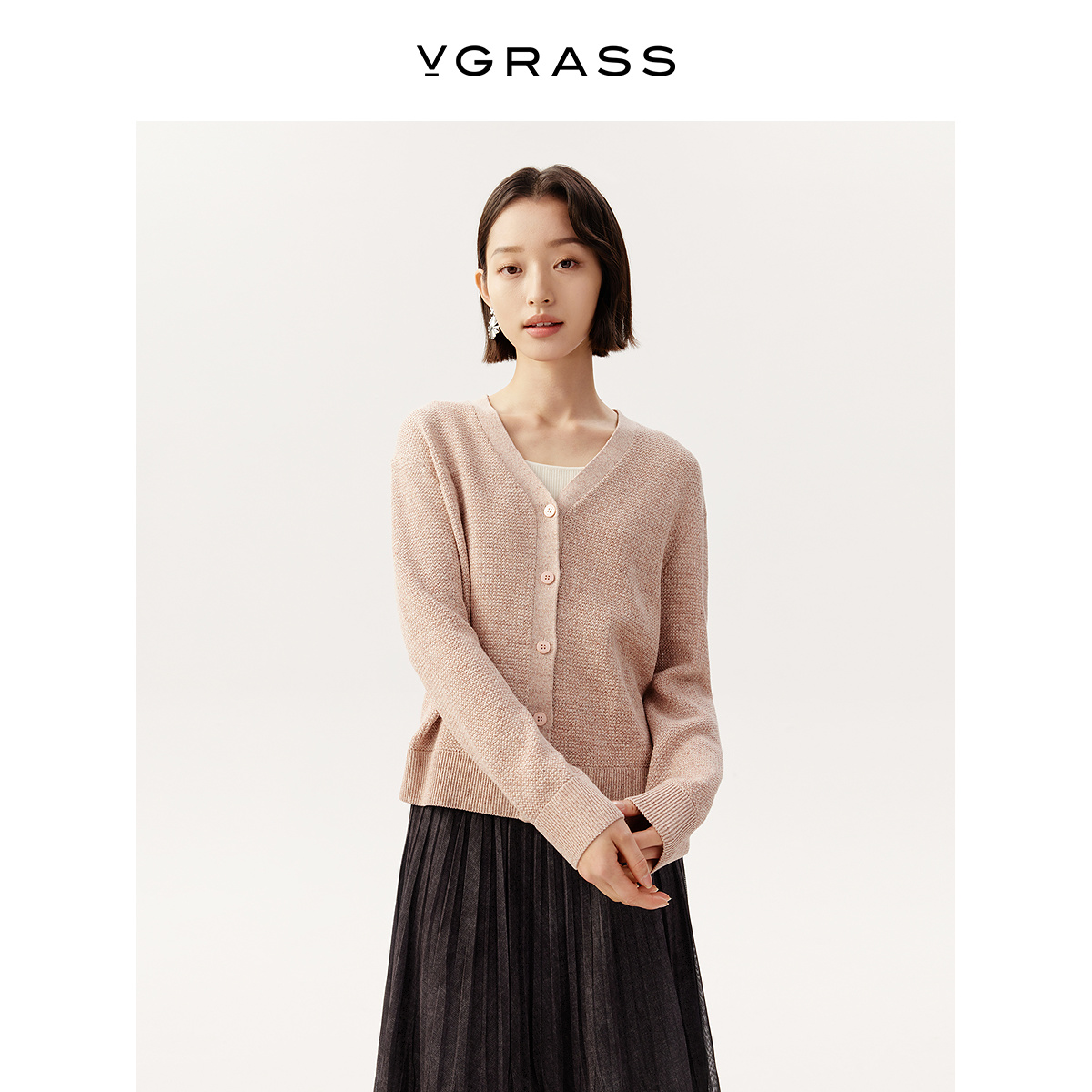 VGRASS合股珠片纱V领针织衫