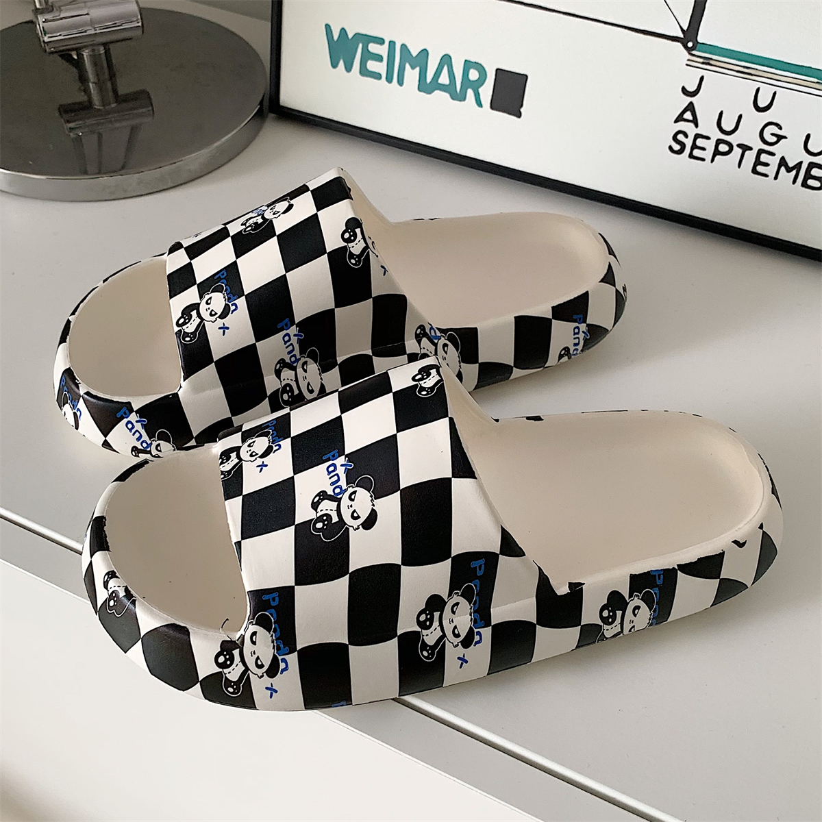 夏季情侣个性甜酷国潮风熊猫厚底拖鞋男女生居家防滑防水凉拖鞋