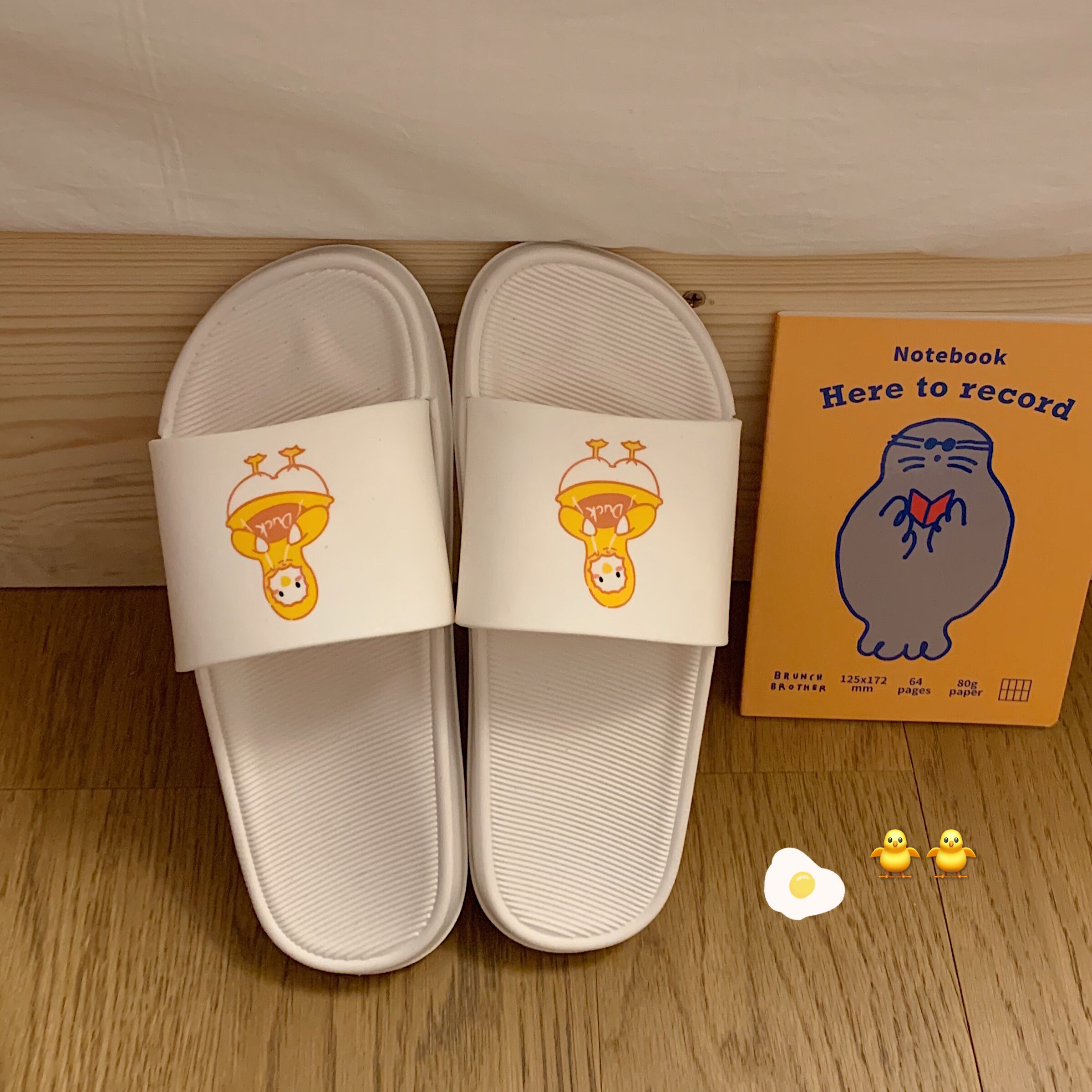 可爱卡通鸭子拖鞋女居家用夏季外穿防滑平底室内洗澡ins凉拖鞋