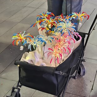 新年装饰小手工扭扭棒烟花成品材料包活动批发马年氛围感挂件装扮