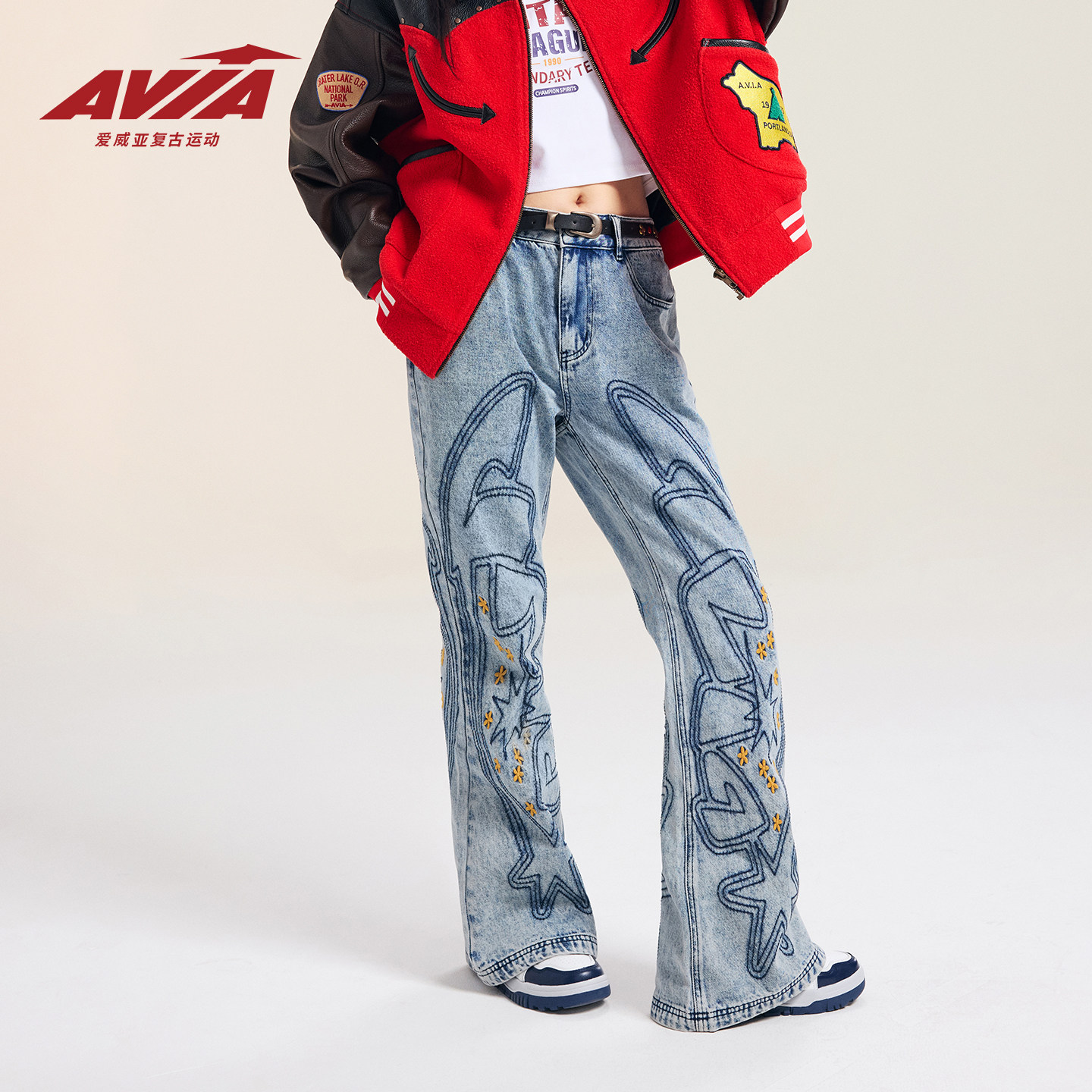 【蔡徐坤同款】AVIA爱威亚复古潮流满印宽松垂感直筒阔腿牛仔长裤,运动服/休闲服装,运动牛仔裤,淘宝优惠券,粉丝福利购,淘宝优惠卷