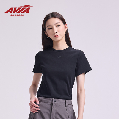 AVIA爱威亚复古百搭休闲T恤女2025夏季新款经典纯色圆领舒适上衣