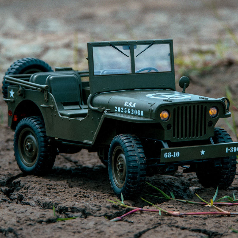 JJRC仿真军用卡车模型吉