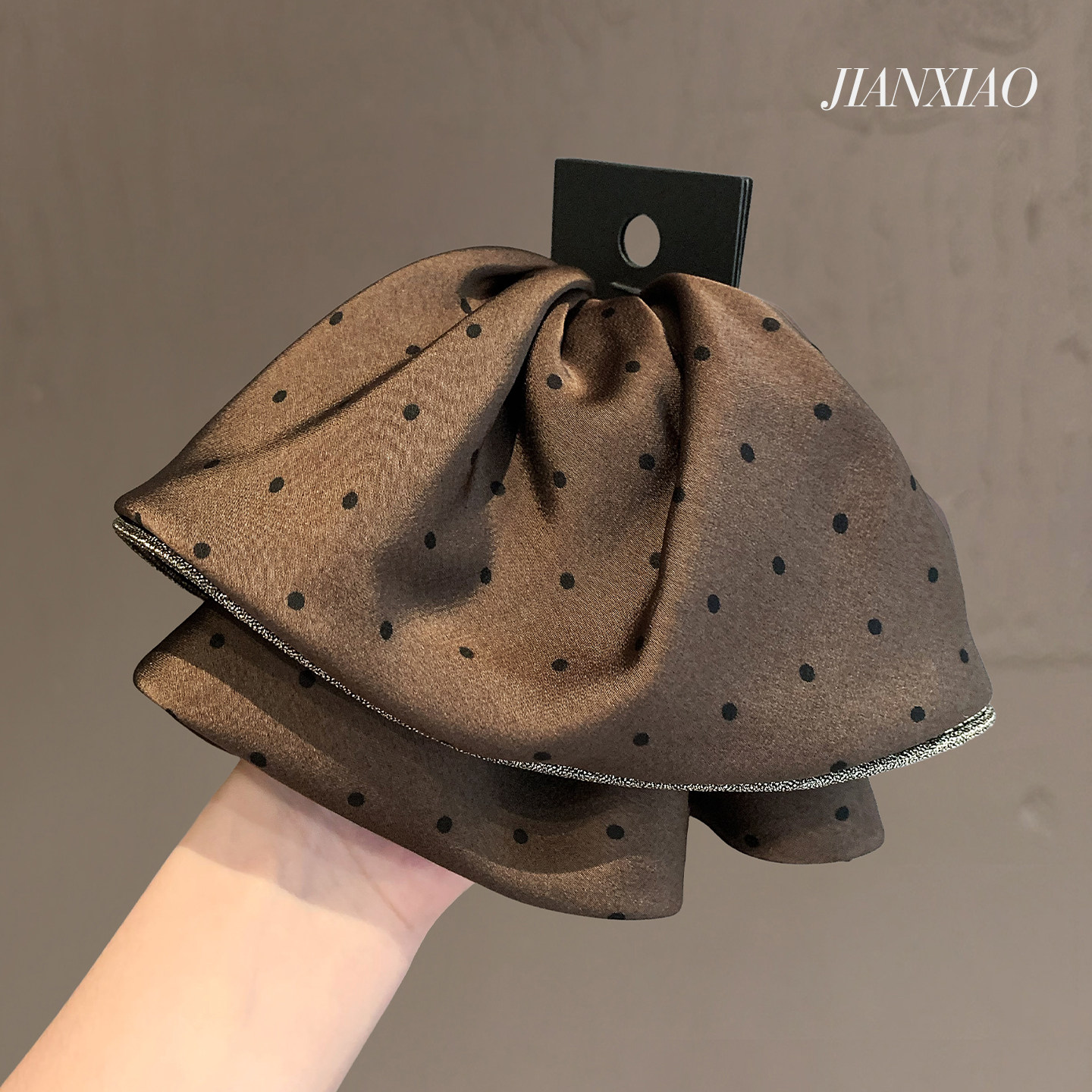 韩系气质咖色波点低马尾夹子优雅后脑勺鲨鱼夹半扎发夹高级感头饰