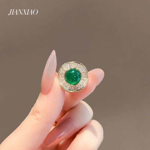 新款祖母绿胸针男女款时尚领针精致固定防走光扣针高级感胸花饰品