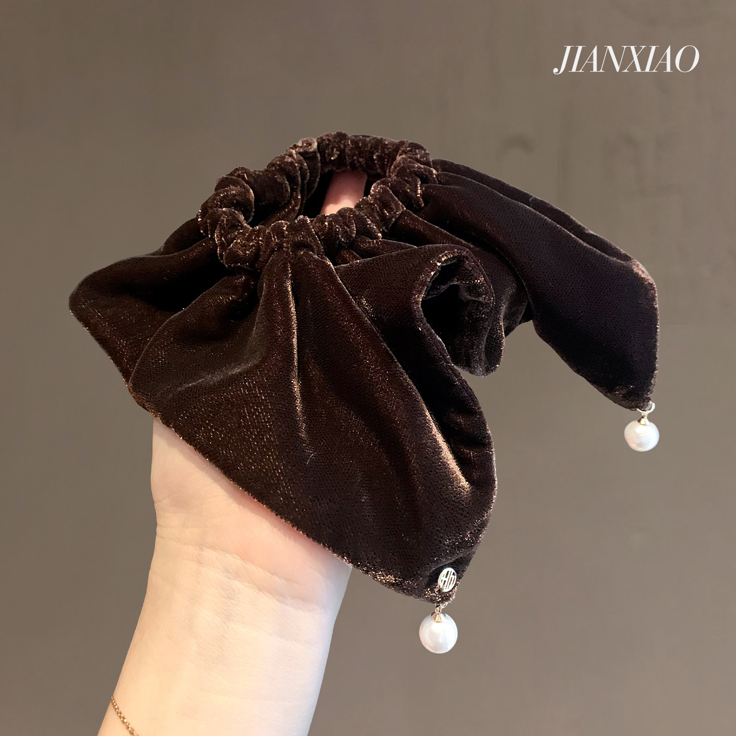 复古法式珍珠边丝绒方巾盘发圈轻奢扎丸子头花发绳优雅弹力肥肠圈,饰品/流行首饰/时尚饰品新,发饰,淘宝优惠券,粉丝福利购,淘宝优惠卷