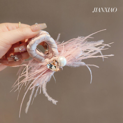 鸵鸟羽毛抓夹女毛毛发夹精致新款后脑勺爱心水钻鲨鱼夹高级感头饰