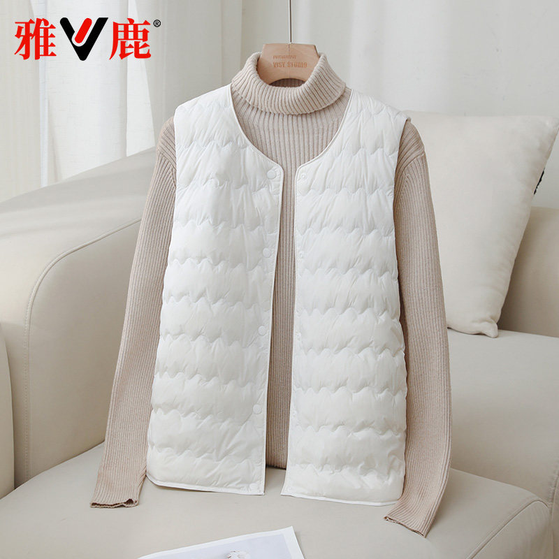 雅鹿短款圆领轻薄羽绒服