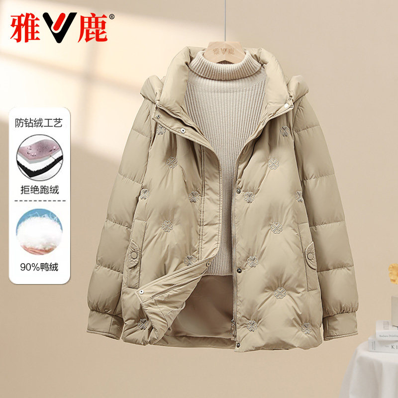 雅鹿连帽保暖防风羽绒服女妈妈装