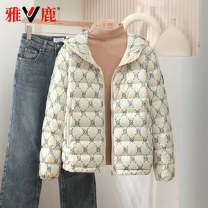 雅鹿连帽户外短款轻薄保暖羽绒服