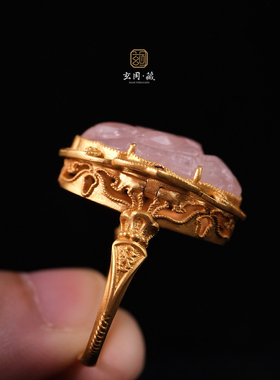 芙蓉石戒指嘎乌盒清代女粉18k金镶嵌设计款小众轻奢新中式古典