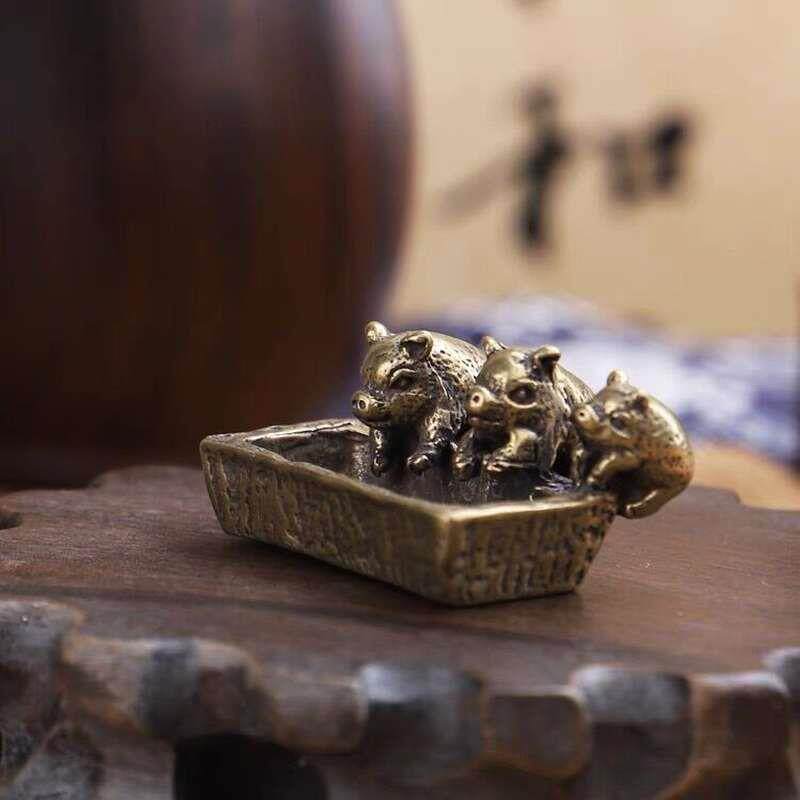 纯铜三只小猪香插铜猪槽摆件实心黄铜小猪吃食铜猪槽招财铜件茶宠