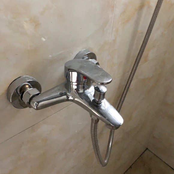 新款全铜热水器淋浴龙头