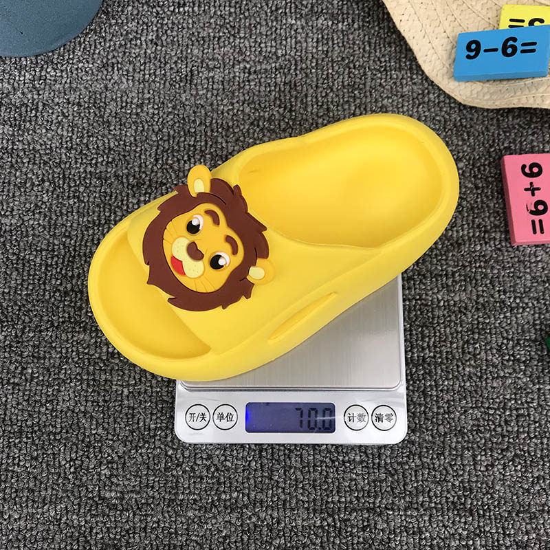 萌萌哒小胖子可爱卡通狮子轻便厚底宽脚型儿童凉拖鞋男女居家夏季