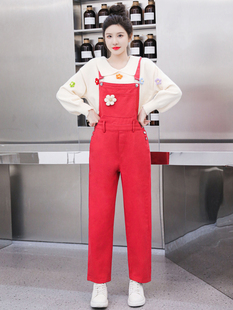 红色牛仔背带裤女2024款春秋冬小个子奶系高腰显瘦网红连体裤套装