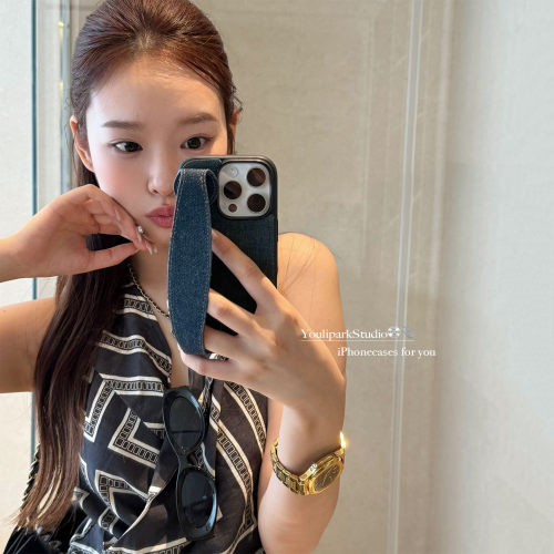 简约时髦牛仔手腕带苹果手机壳女