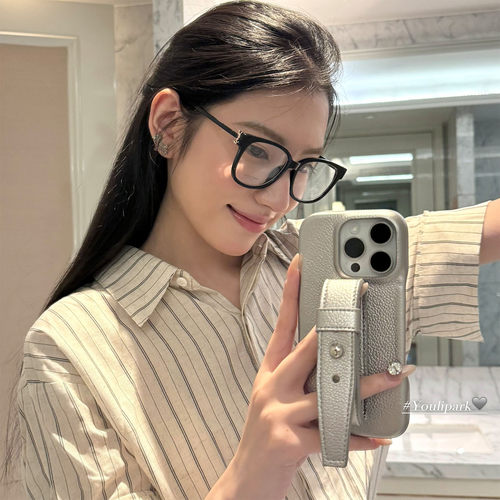 斑鸠灰荔枝皮纹腕带苹果手机壳女