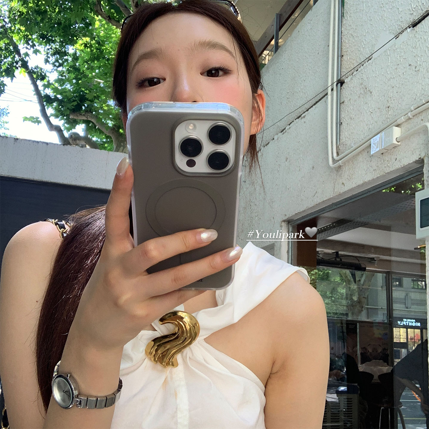 高级纯色雾面磨砂磁吸苹果手机壳