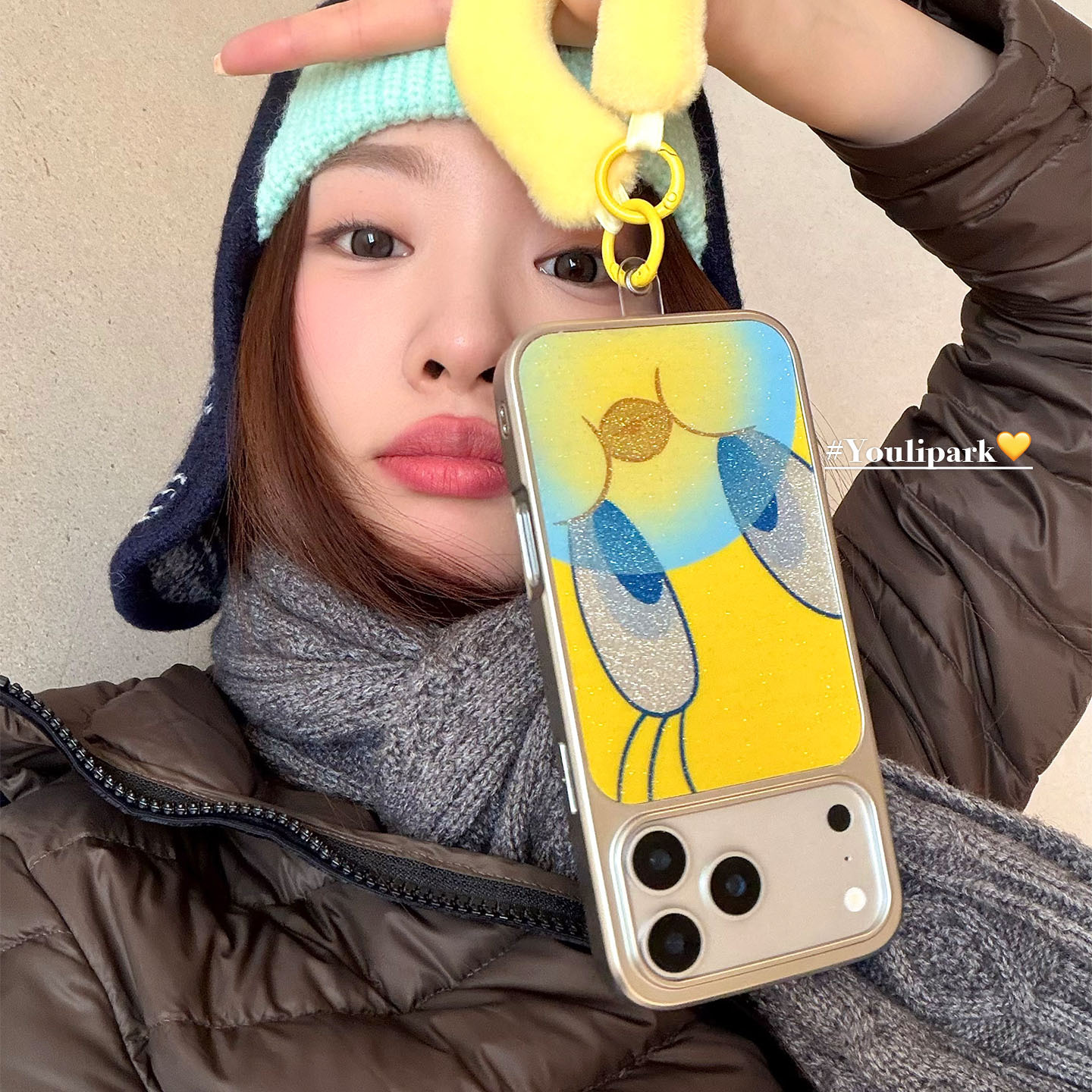 可爱大脸闪粉崔弟插画苹果手机壳