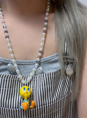 痞帅唱歌翠儿中古风玩偶串珠水晶项链长款鸭子崔弟兔子背带裤配饰