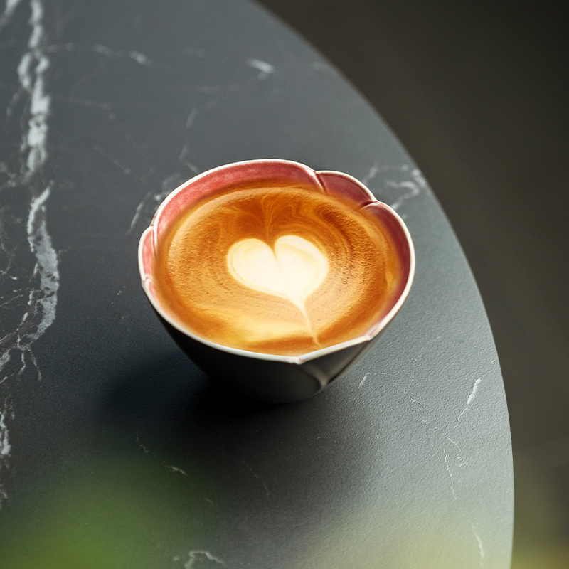 原木河鎏金铁锈拉花杯高温烧制