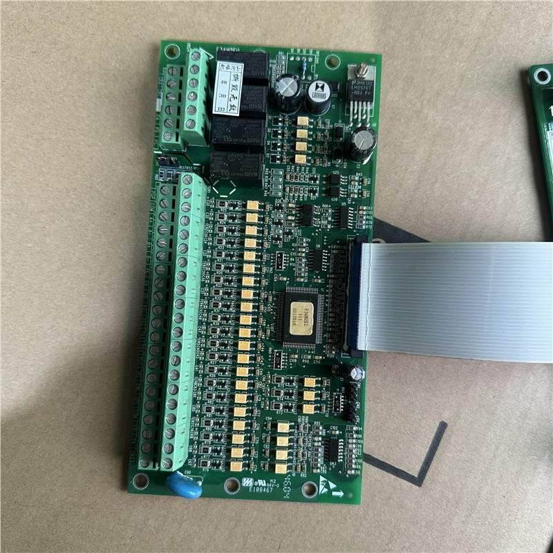 日立电梯专用艾默生变频器主板F34M2E11现货原厂包好F34M2E11