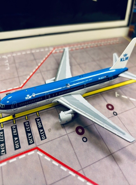 1/400比例AC荷兰航空767-300天鹅彩绘合金模型中古老货，品相良