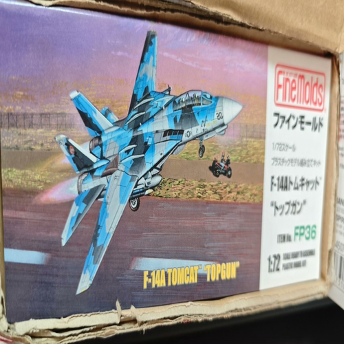 1/72 finemolds F-14A假想敌板件，顺丰非偏远。 成色:全新;比例
