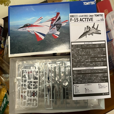技mix 1/144 f-15active盒说齐全不缺件舱盖有不明显的擦痕，