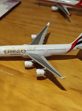 GJ阿联酋航空a340-500内盒用hx747替代 成色:全新;飞机系列:客机