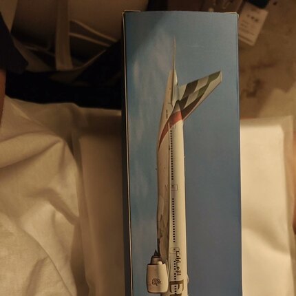 阿联酋航空波音777-300ER飞机模型！1:200比例，机身长36cm，带原