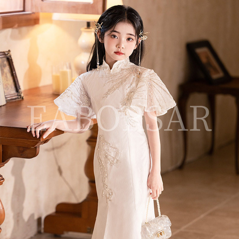 2026新款白色女童新中式礼服立领刺绣改良旗袍模特走秀宴会演出服