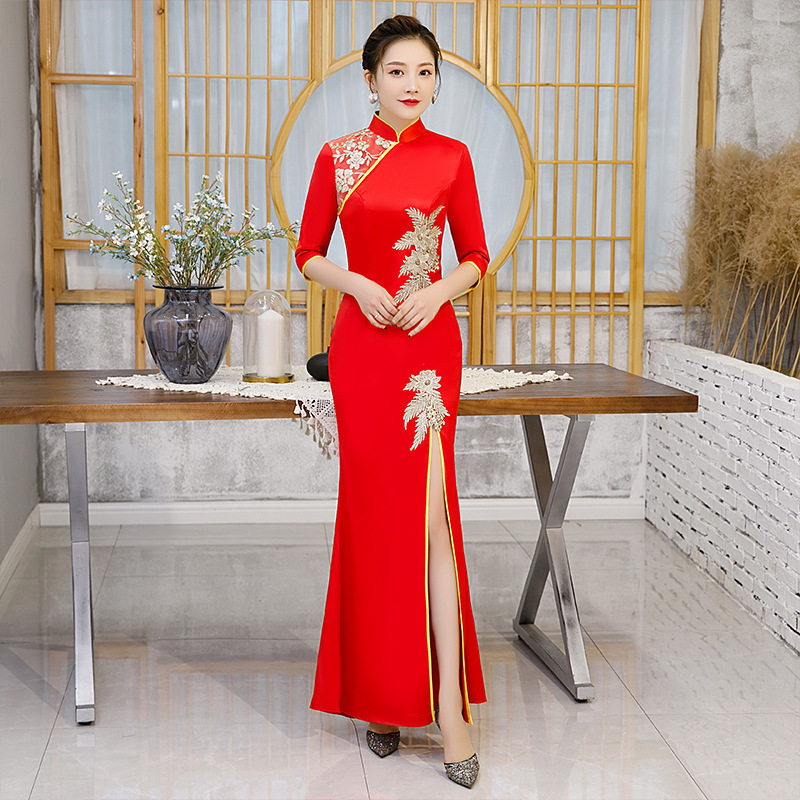 2026新款红色走秀旗袍改良版连衣裙中袖舞台演出服中国风表演长款